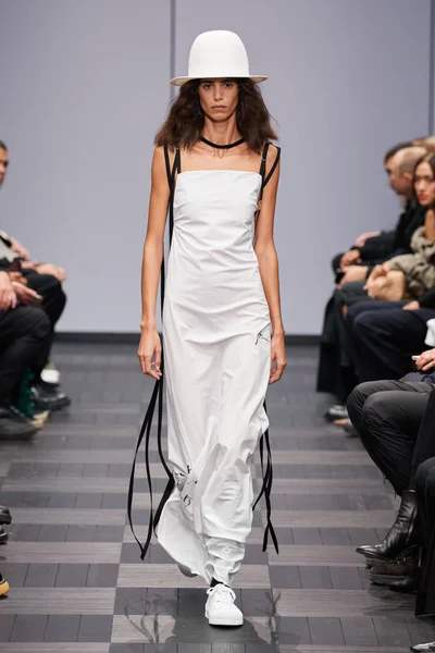 Look 40